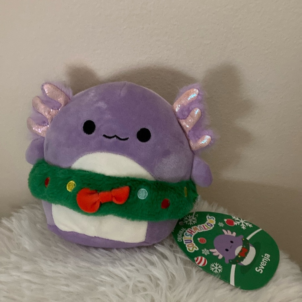 BRAND NEW SQUISHMALLOW 4.5” CHRISTMAS! NWT! SMOKFE FREE HOME!